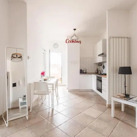 Sea- Room-e Ladispoli